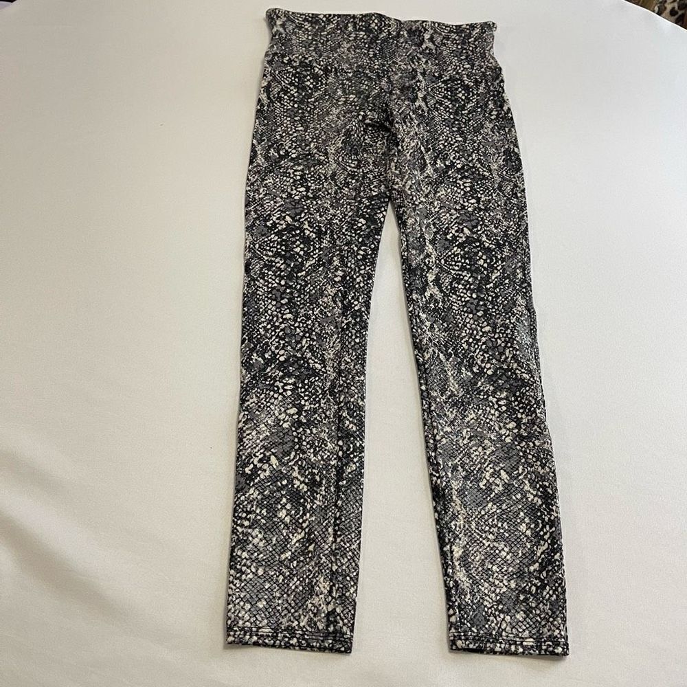 Spanx Faux Leather Snake Shine Grey Snake Leggings Size Large